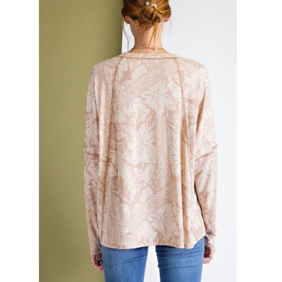 🪷Printed Loose Fit Top🪷 - Picture 3 of 7